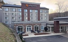 La Quinta Inn & Suites By Wyndham Asheville Downtown